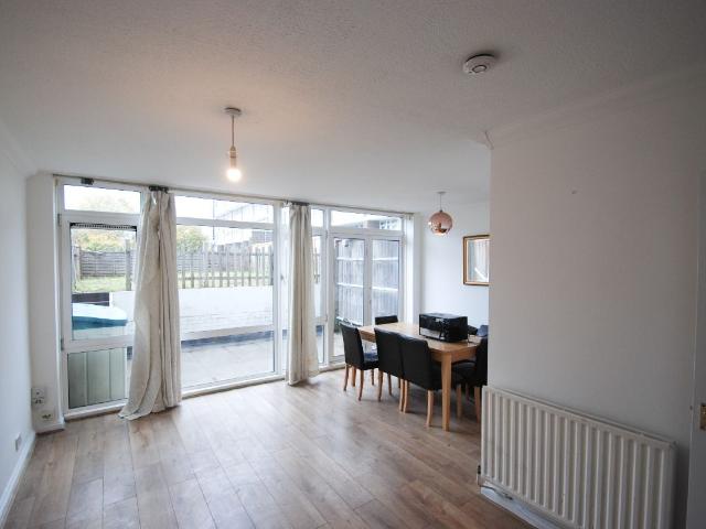 Apartment for rent in Samuda Estate, Isle Of Dogs