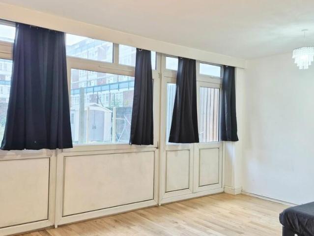 Apartment for rent in Samuda Estate, Isle Of Dogs