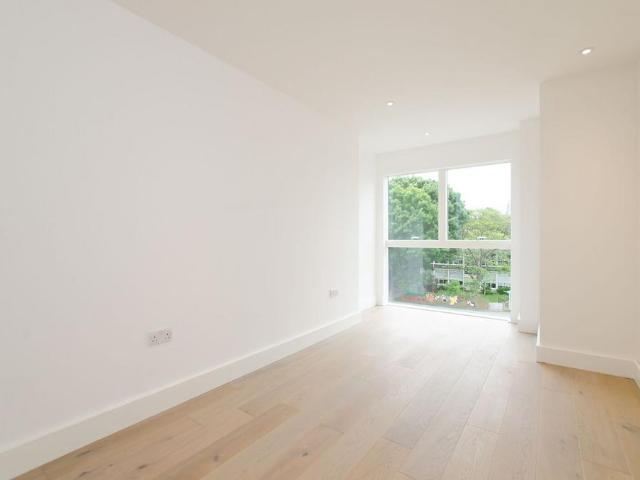 Apartment for rent in Nine Elms, Greater London