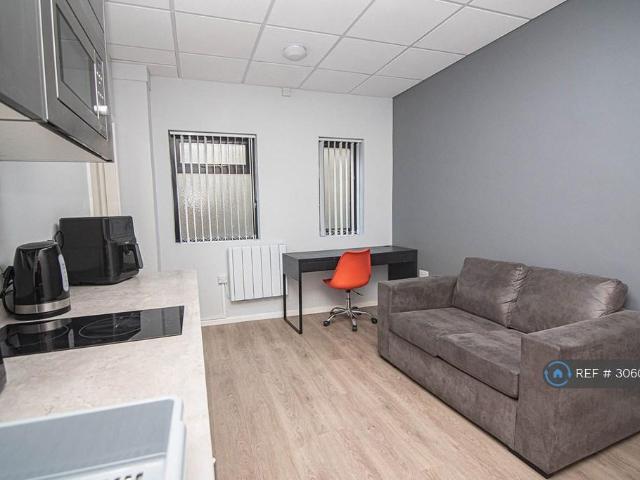 Apartment for rent in Folly Hall, Kirklees