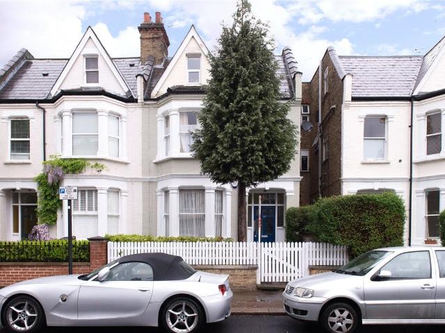 Apartment for rent in London Borough of Hounslow, Strand