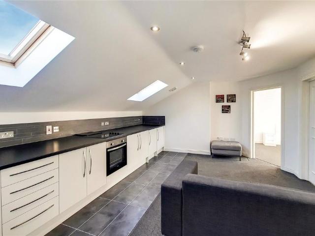 House for rent in London Borough of Hounslow, Strand