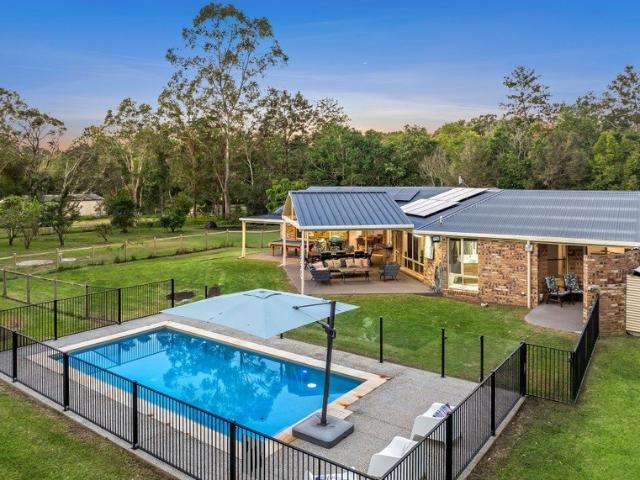 Cottage for sale in Kings Creek, Queensland