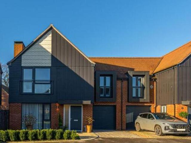 House for sale in Cranleigh, Waverley
