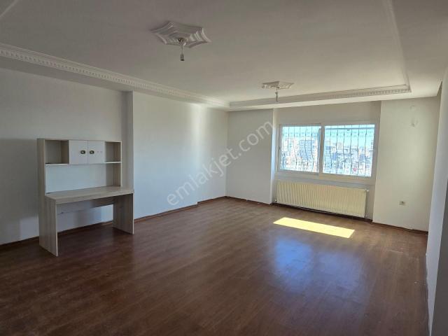 Kurttepe Mahallesi, Çukurova içerisinde kiralık mülk