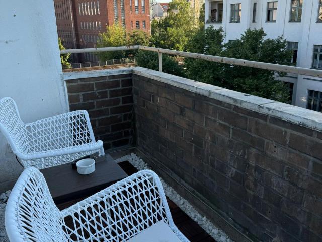 Dachgeschosswohnung kaufen in Charlottenburg, Berlin