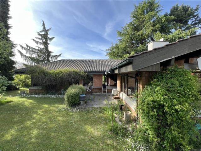Einfamilienhaus kaufen in Schönenbuch, Basel-Landschaft