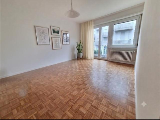 Wohnung mieten in Einigen, Zürich