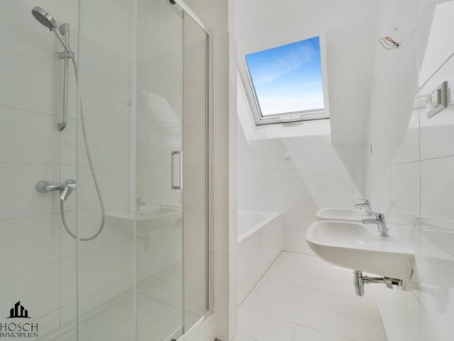 Dachgeschosswohnung kaufen in Wien