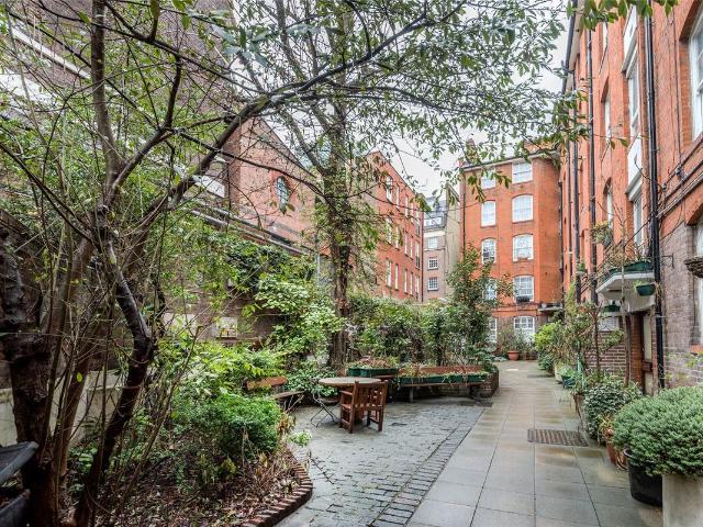 Apartment for rent in St Clement Danes, Greater London