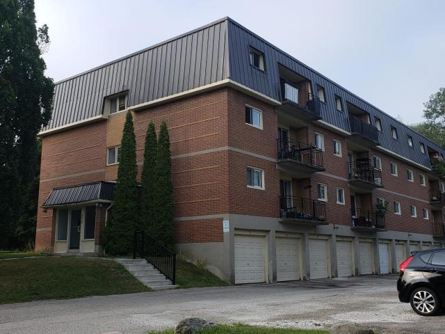 Apartment for rent in Meinzinger Park-Lakeside, Kitchener