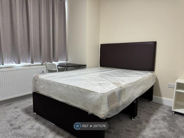 Room for rent in Wealdstone, Greater London