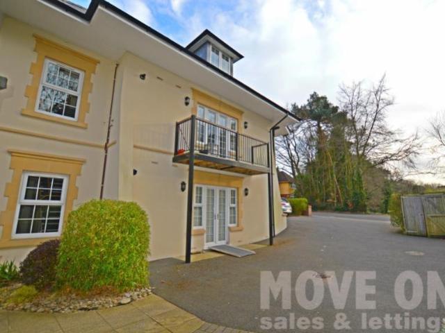 Apartment for rent in Talbot Village, Bournemouth