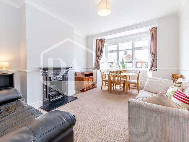 Apartment for rent in Scotch Estate, Greater London