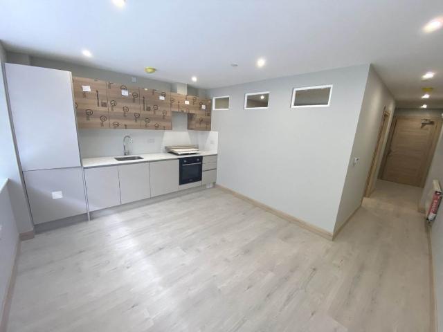 Apartment for rent in Elstree and Borehamwood, Borehamwood