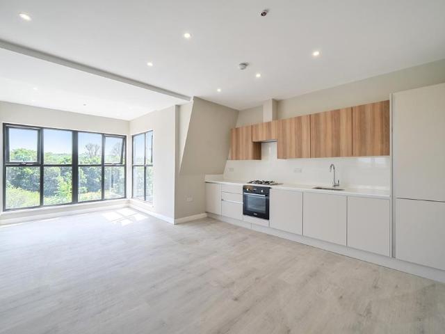 Apartment for rent in Elstree and Borehamwood, Borehamwood