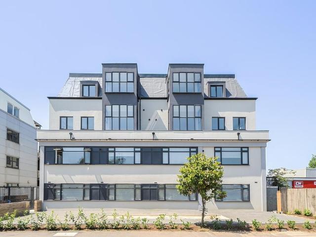 Apartment for rent in Elstree and Borehamwood, Borehamwood