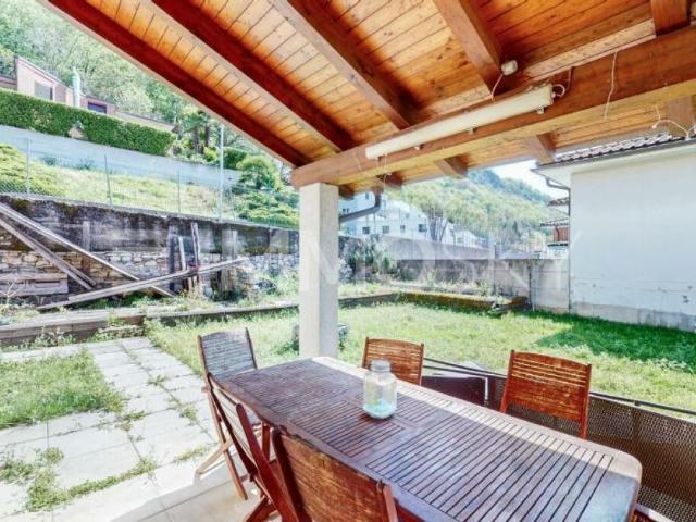 Einfamilienhaus kaufen in Mendrisio, Tessin