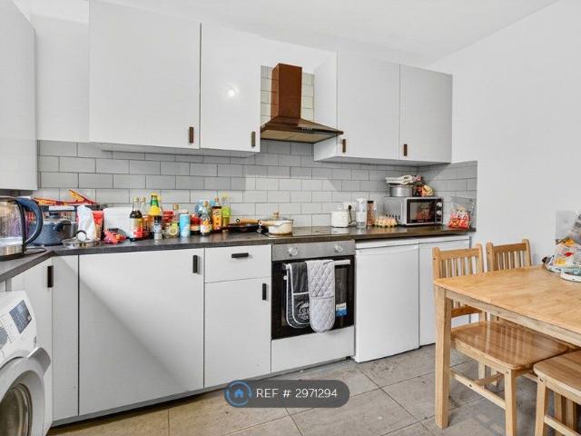 Room for rent in Saint Pancras, Greater London