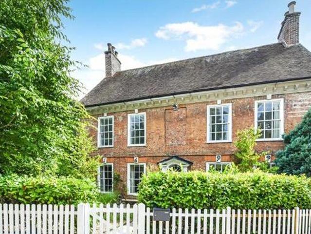 House for sale in Littlecote, West Sussex