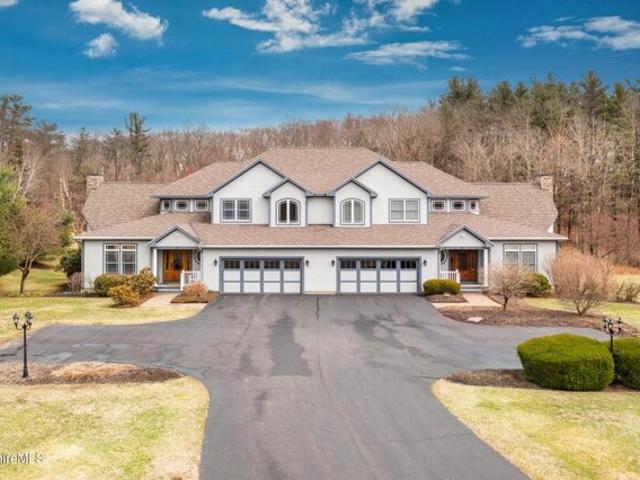 Condo for sale in Lee