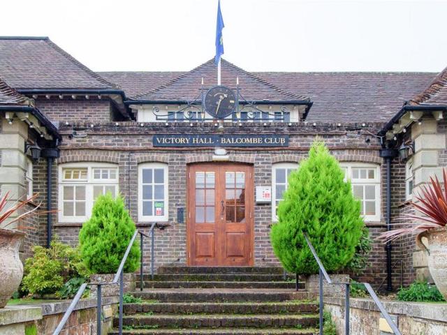 Apartment for rent in Perryfields, West Sussex