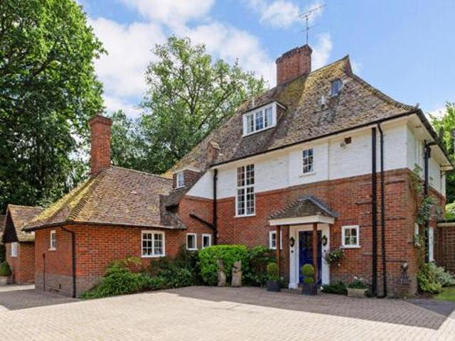House for sale in Fleet, Hart