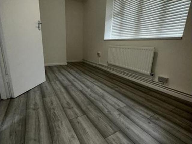 Apartment for rent in Stockwell, Greater London