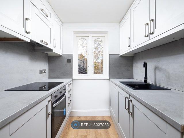 Studio for rent in Stockwell, Greater London