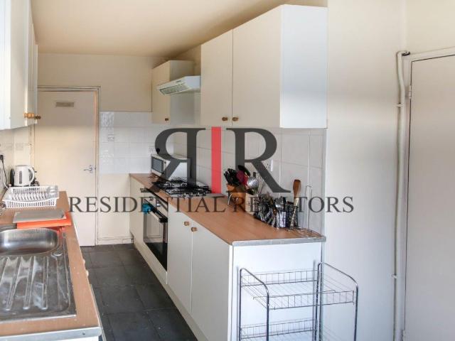 Apartment for rent in Stockwell, Greater London