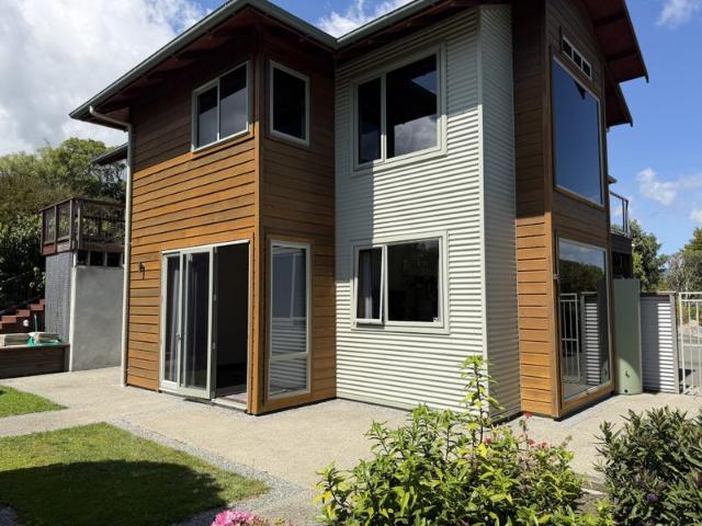 Apartment for rent in Nelson City, Cable Bay