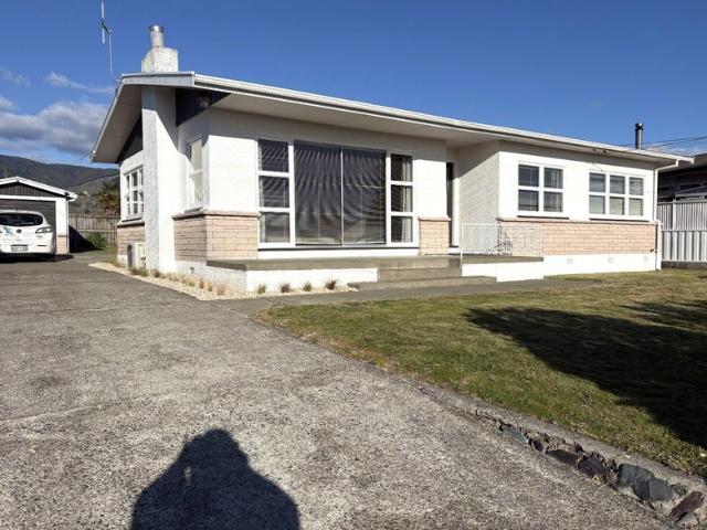 House for rent in Tasman