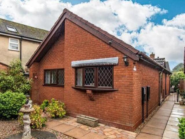 House for sale in Stoke Pound, Bromsgrove