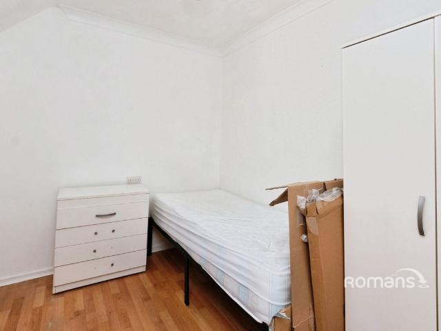 Room for rent in Fole, Surrey
