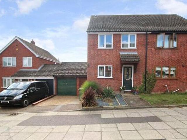 House for sale in Clover Hill, East Bank