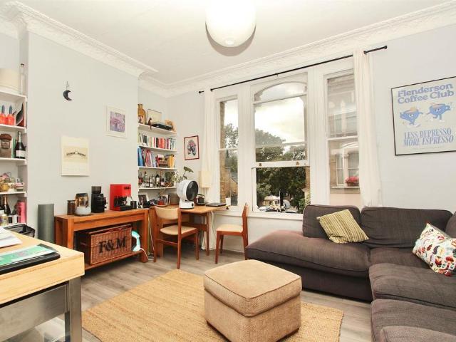 Apartment for rent in West Hackney, Greater London