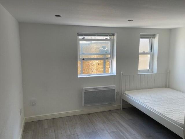 Studio for rent in West Hackney, Greater London