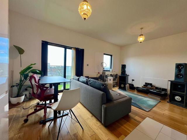 Studio for rent in London Borough of Hackney, Greater London