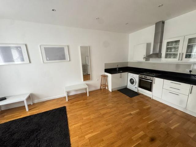 Apartment for rent in West Hackney, Greater London