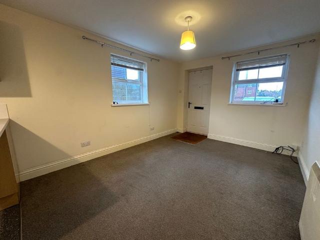Apartment for rent in Forton, Middlecroft