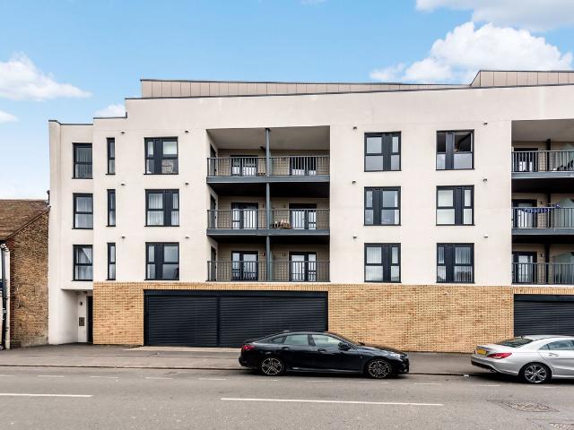 Apartment for rent in Slough