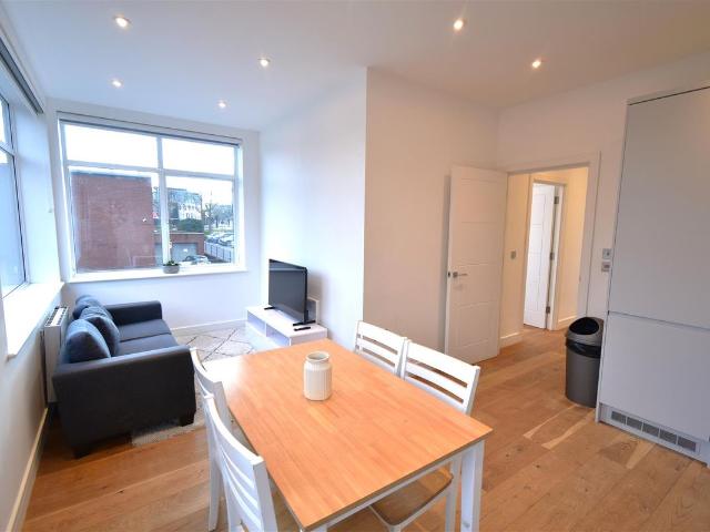 Apartment for rent in Slough