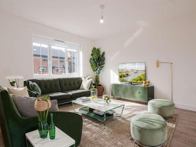 House for rent in Middlebrook, Bolton