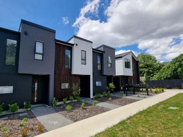 House for rent in Stokes Valley, Lower Hutt