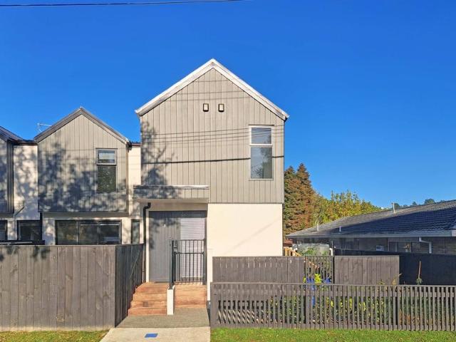 House for rent in Stokes Valley, Lower Hutt