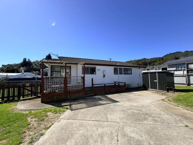 House for rent in Stokes Valley, Lower Hutt