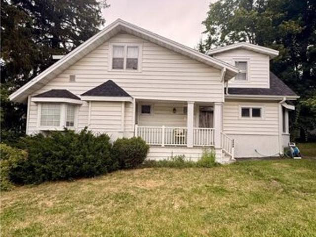 House for sale in Syracuse, New York