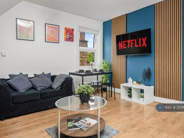 Apartment for rent in Palmers Green, Greater London