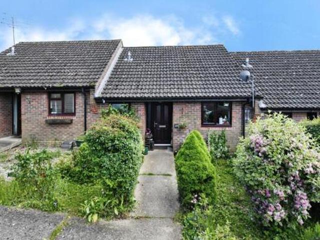 House for sale in Clapgate, Navestock Side