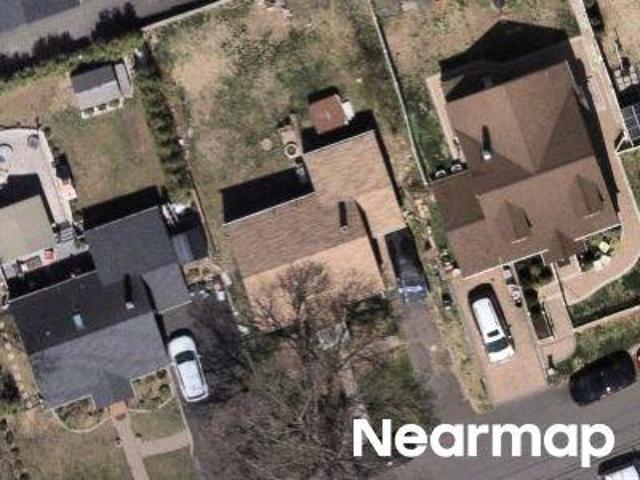House for sale in Elmwood Park, New Jersey
